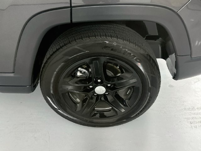 Used 2024 Jeep Compass Latitude AWD/4WD image 31