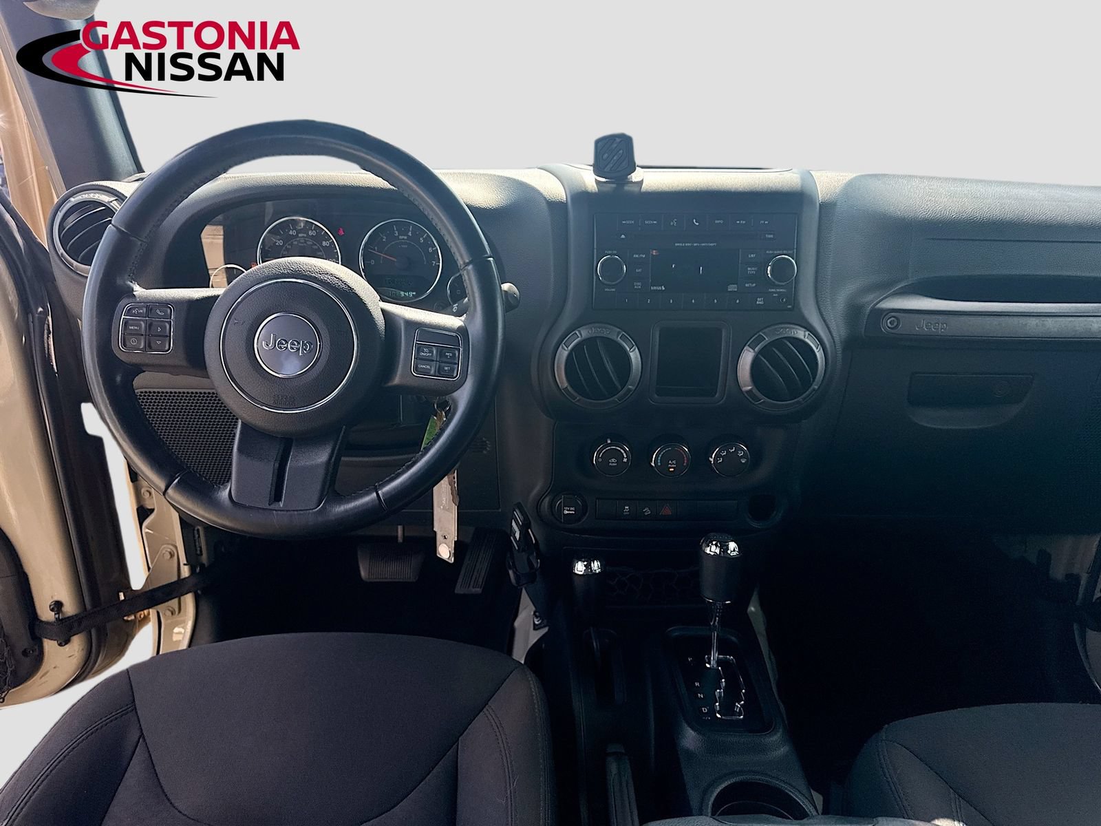 Used 2017 Jeep Wrangler Unlimited Sport w/ Connectivity Group AWD/4WD image 30