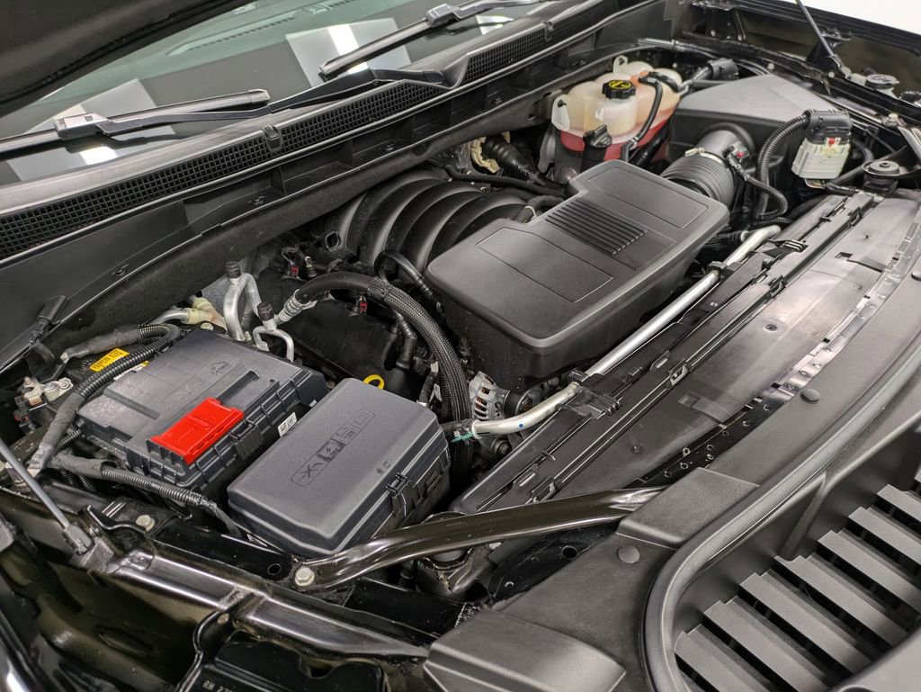 Used 2025 Cadillac Escalade Premium Luxury image 32