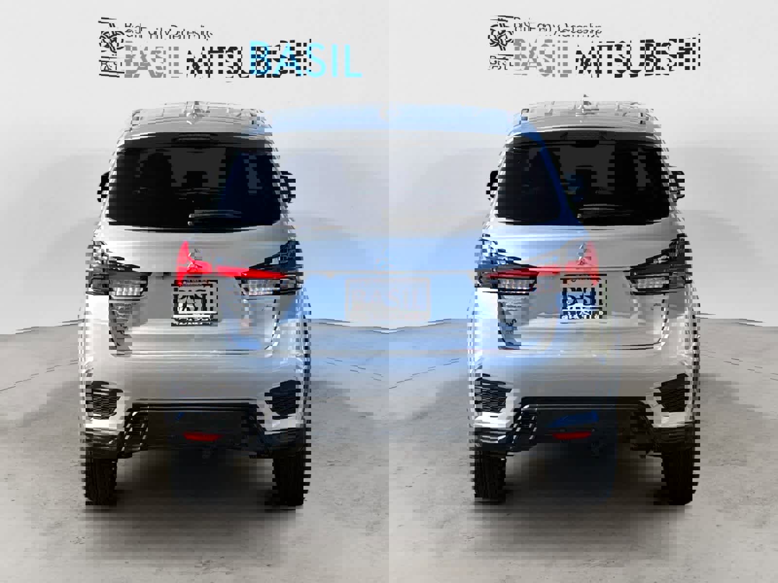 Used 2025 Mitsubishi Outlander Sport LE image 4