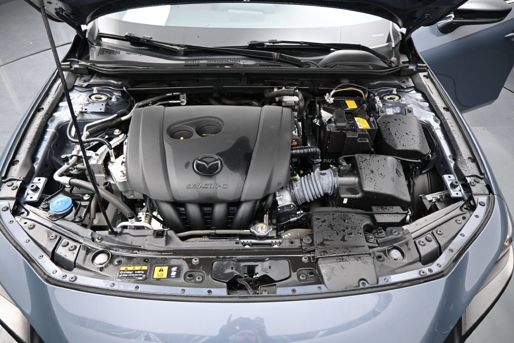 Used 2026 MAZDA MAZDA3 Carbon AWD/4WD image 30