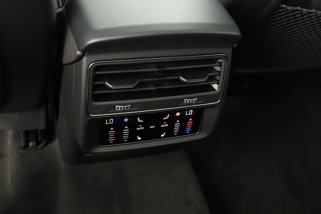 New 2025 Audi Q7 3.0T Premium Plus AWD/4WD image 22