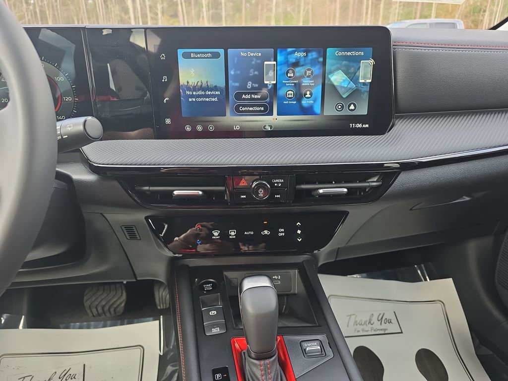 New 2026 Nissan Kicks SR FWD image 24