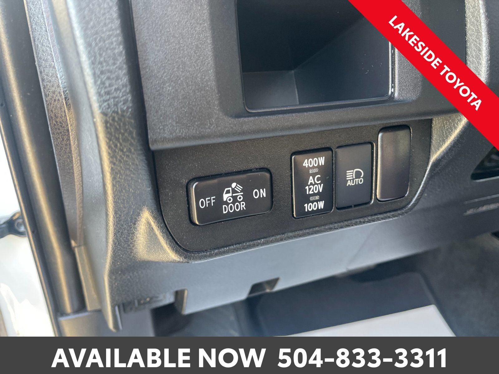 Used 2018 Toyota Tacoma TRD Sport image 24