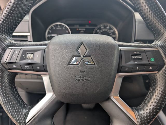 Used 2024 Mitsubishi Outlander SE image 12