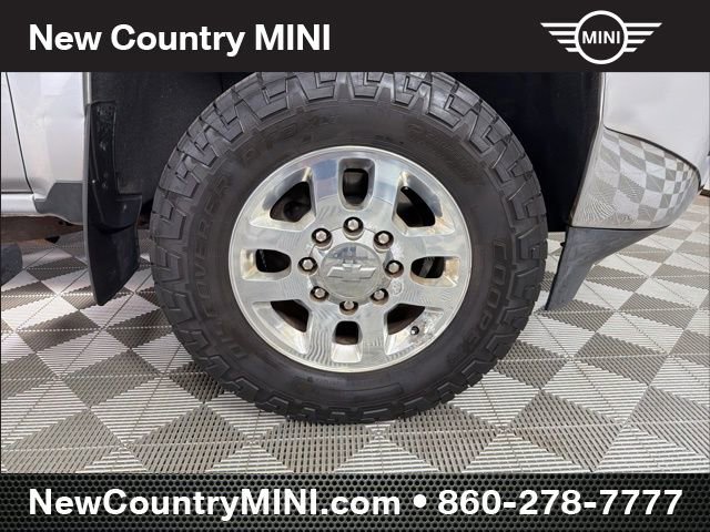 Used 2015 Chevrolet Silverado 2500 LT w/ LT Convenience Package image 9