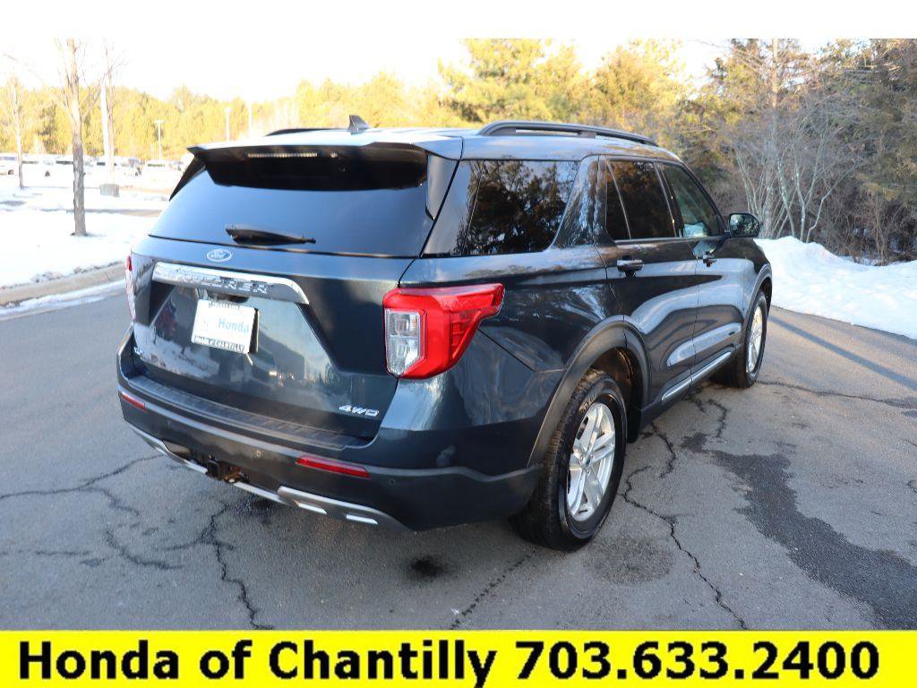 Used 2022 Ford Explorer XLT w/ Equipment Group 202A image 7