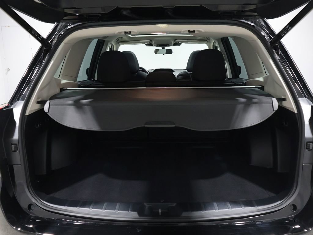 Used 2023 Subaru Forester Premium image 11