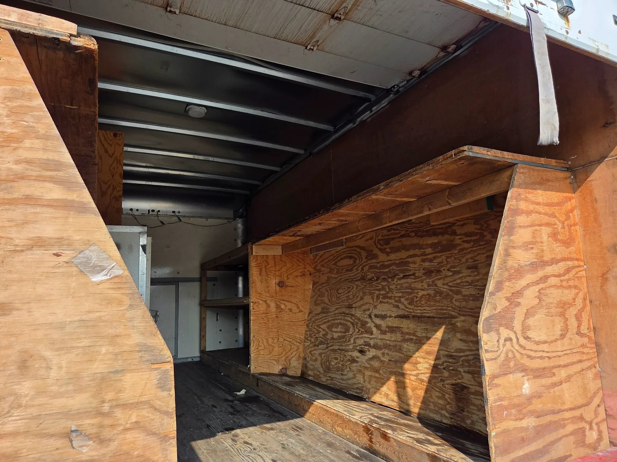 Used 2014 Chevrolet Express 3500 Extended RWD image 16