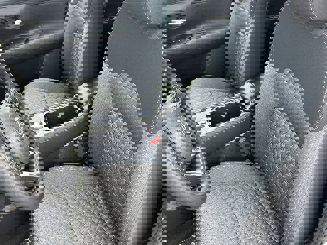 New 2026 Nissan Kicks SV image 19