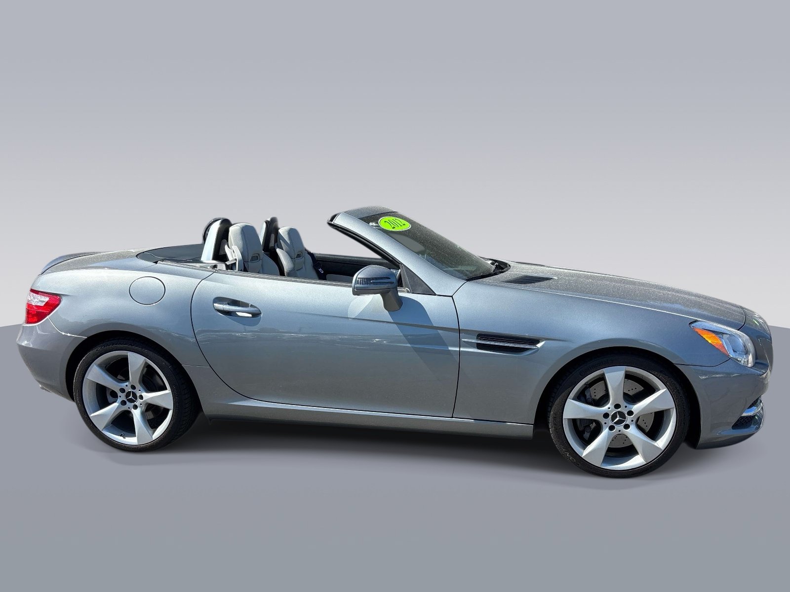 Used 2012 Mercedes-Benz SLK 350 image 2