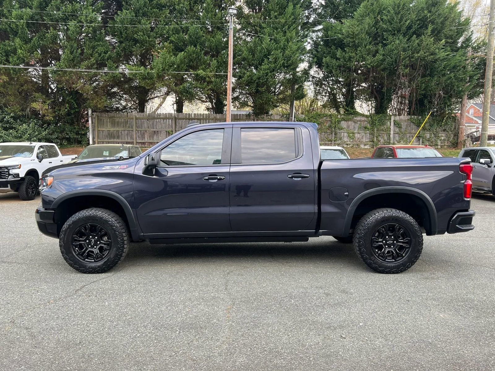 Used 2023 Chevrolet Silverado 1500 ZR2 w/ Technology Package AWD/4WD image 10