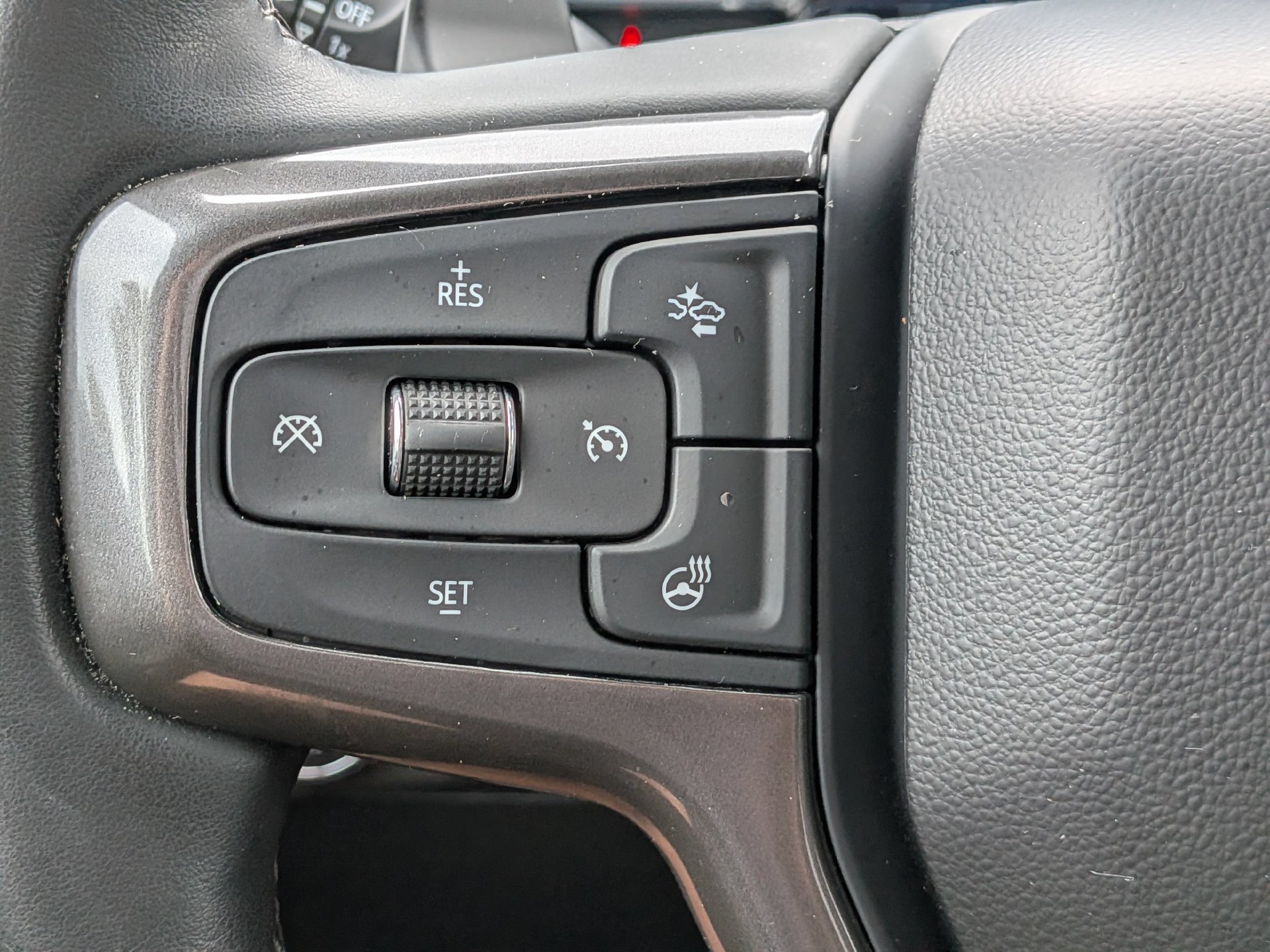 Used 2023 Chevrolet Silverado 1500 ZR2 w/ Technology Package AWD/4WD image 31