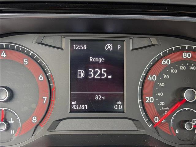 Used 2019 Volkswagen Jetta SE w/ Cold Weather Package image 11