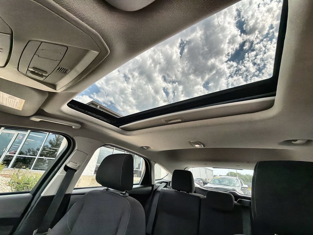 Used 2018 Ford Focus SEL FWD image 15