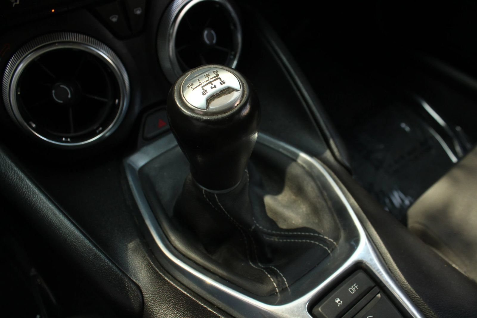 Used 2017 Chevrolet Camaro LT RWD image 25