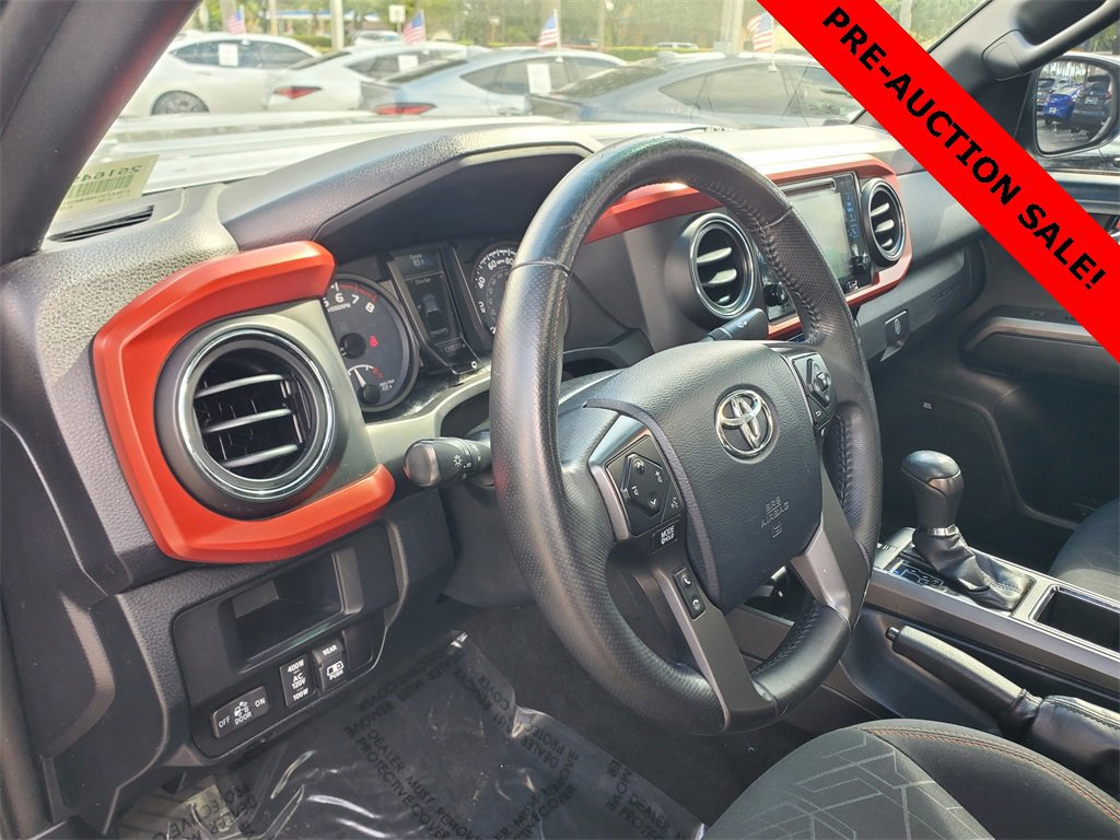 Used 2017 Toyota Tacoma TRD Sport image 14