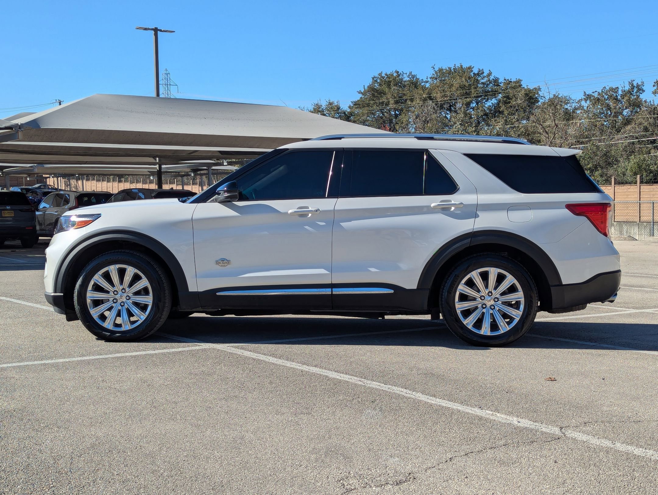 Used 2023 Ford Explorer King Ranch w/ Technology Package image 7