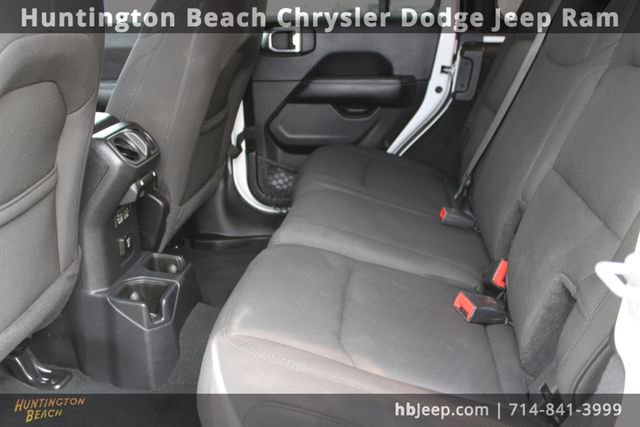 Used 2023 Jeep Wrangler Sahara image 37