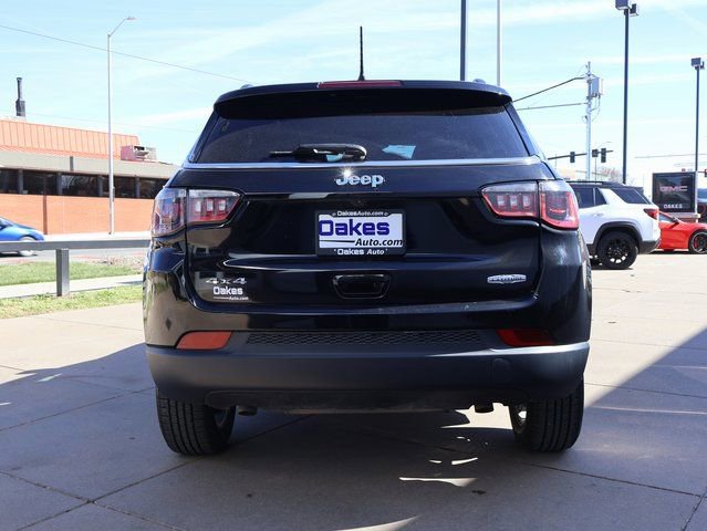 Used 2025 Jeep Compass Latitude w/ Sun & Sound Group image 7