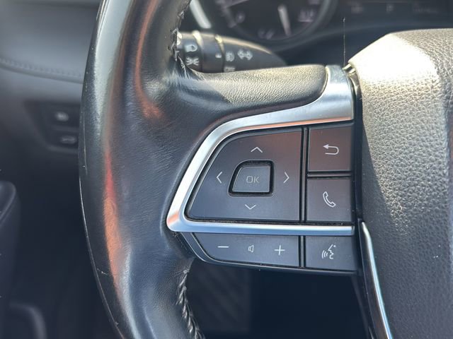 Used 2021 Toyota Highlander XLE AWD/4WD image 23