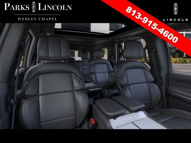 New 2026 Lincoln Navigator Reserve w/ Jet Appearance Package AWD/4WD image 10