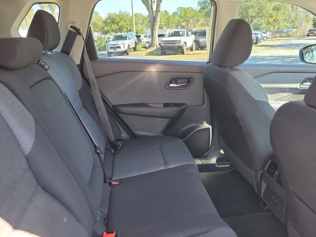 Used 2023 Nissan Rogue SV image 31