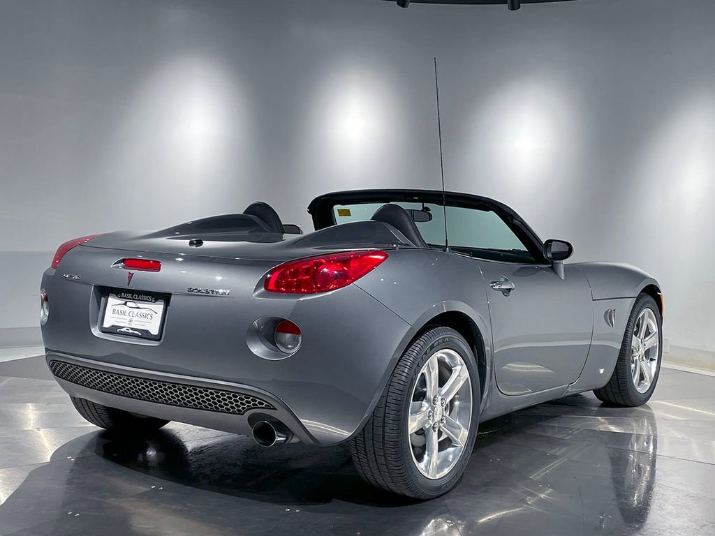 Used 2007 Pontiac Solstice Convertible w/ Premium Package RWD image 5