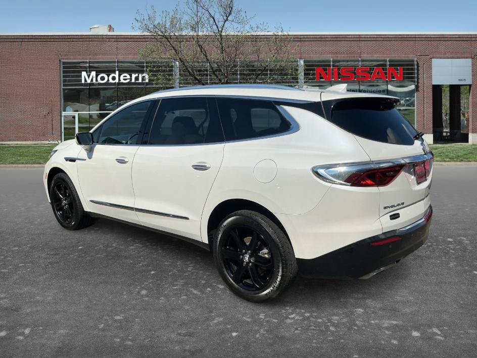 Used 2024 Buick Enclave Essence w/ Experience Buick Package FWD video 2