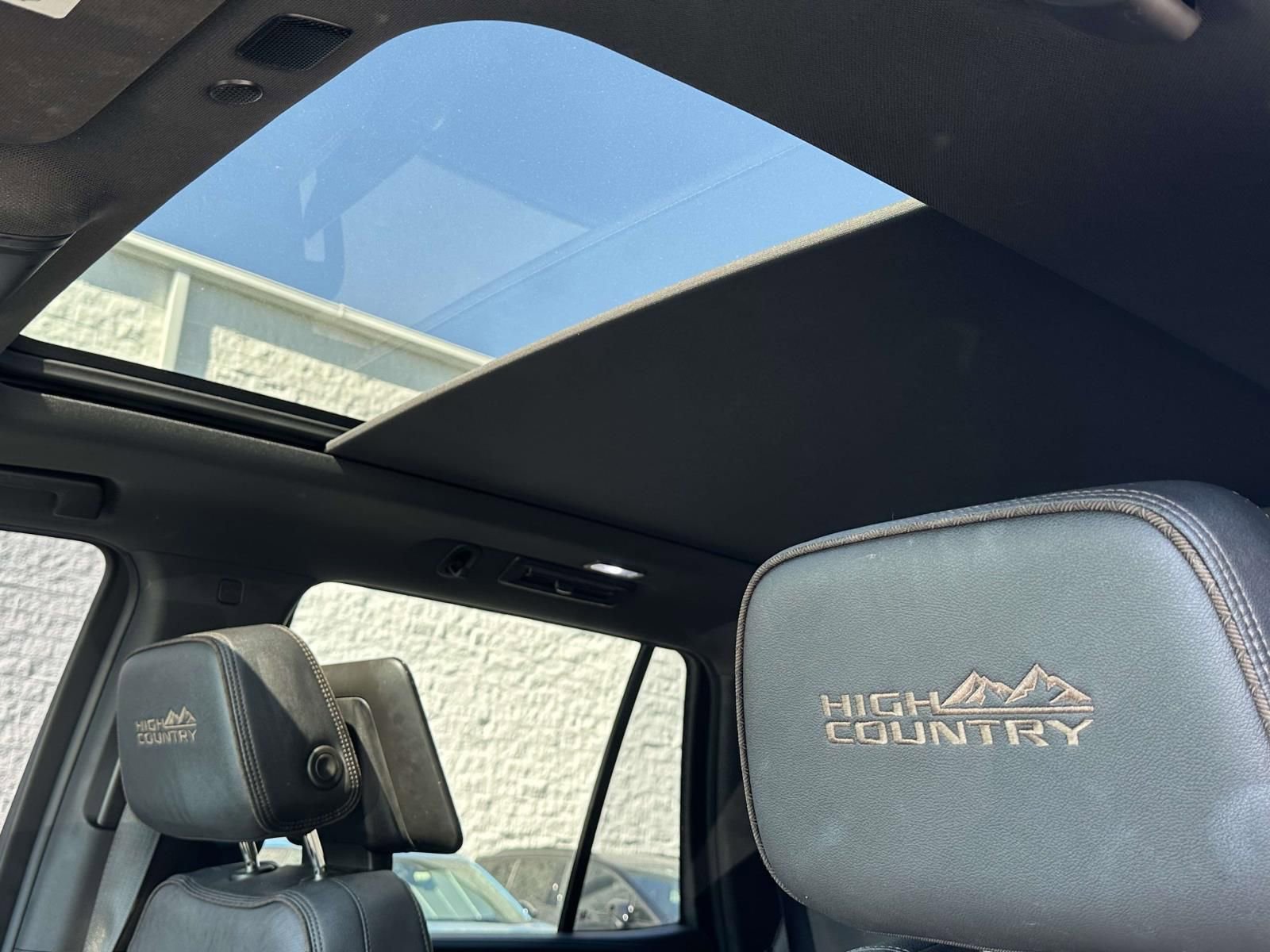 Certified 2023 Chevrolet Tahoe High Country AWD/4WD image 9