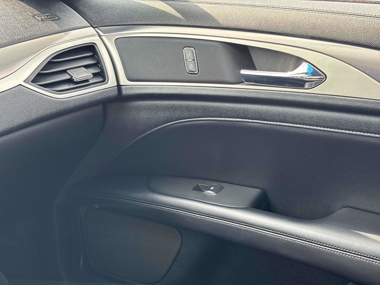 Used 2019 Lincoln MKZ Premiere AWD/4WD image 29