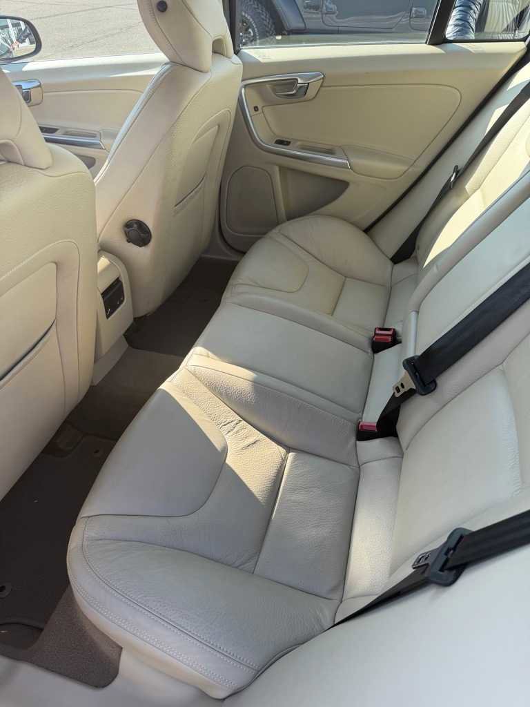 Used 2014 Volvo S60 T5 w/ Climate Package image 10