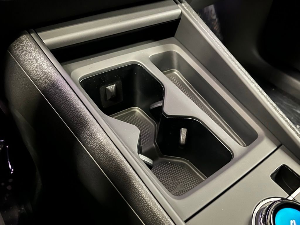 New 2025 Volkswagen Tiguan SE R-Line image 13