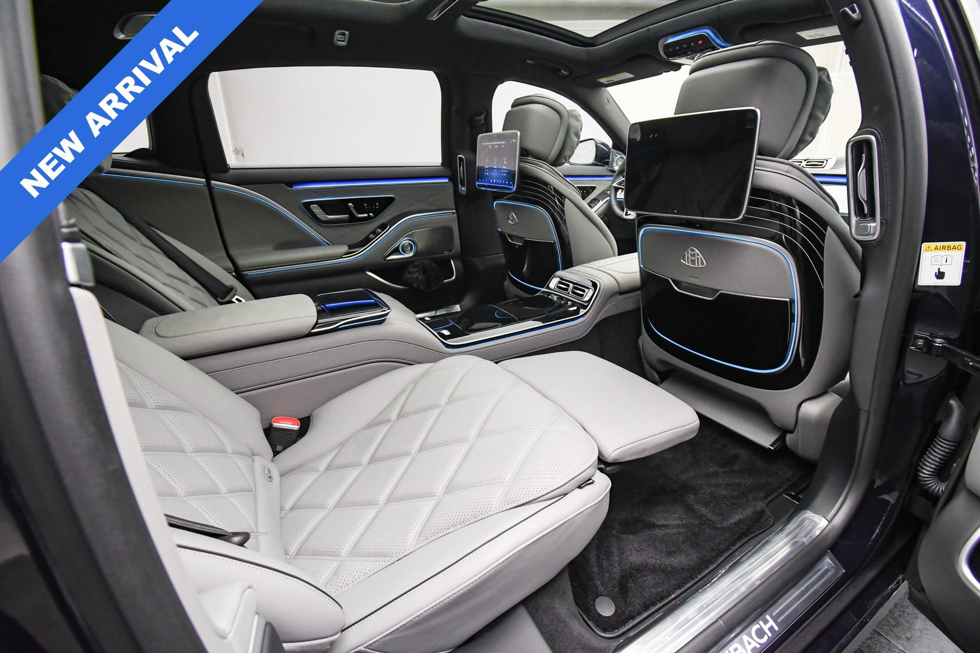 Used 2025 Mercedes-Benz Maybach S 580 4MATIC image 58