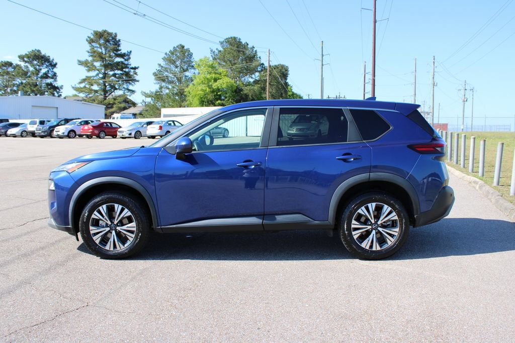 Used 2023 Nissan Rogue SV FWD image 3