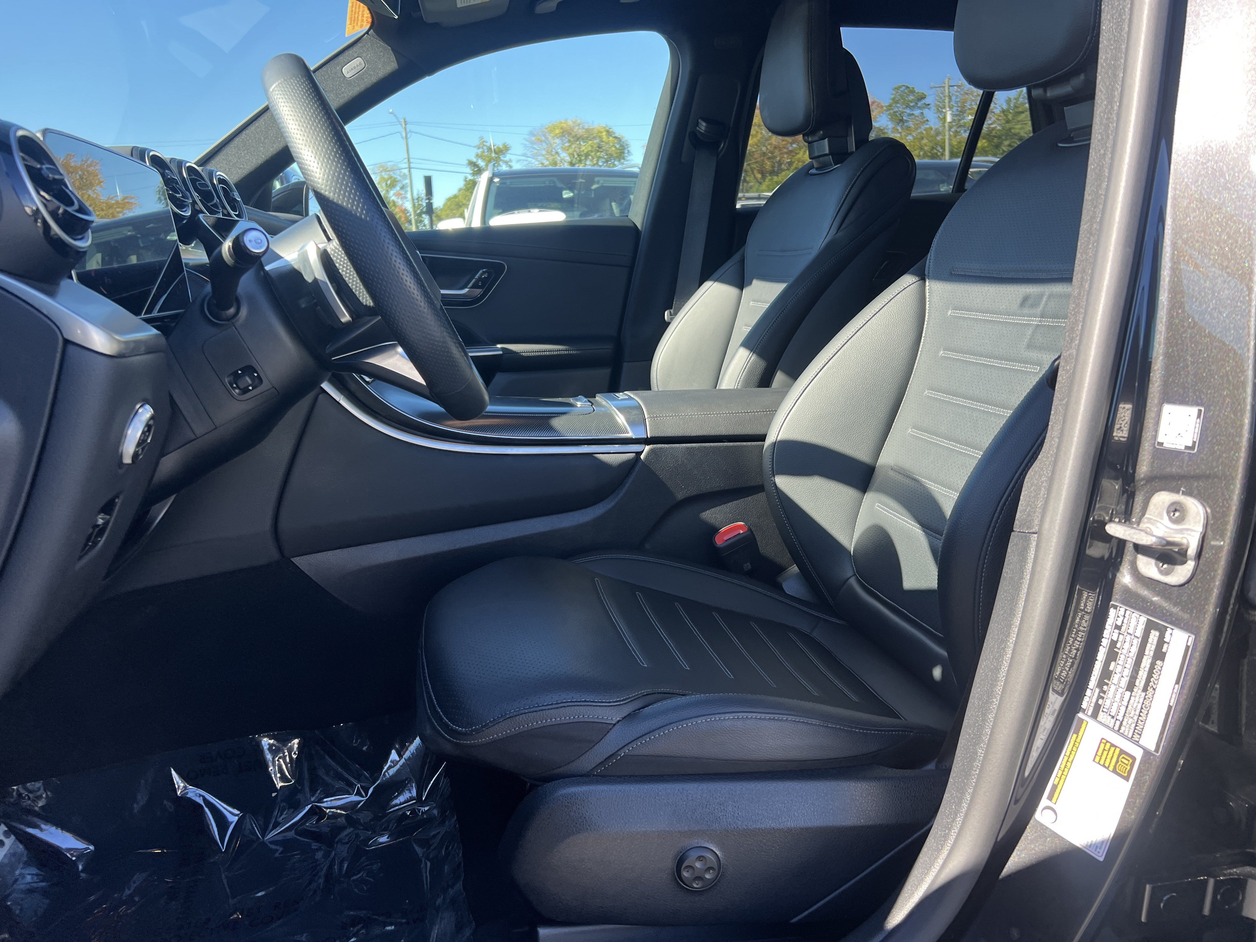Certified 2024 Mercedes-Benz GLC 300 image 16