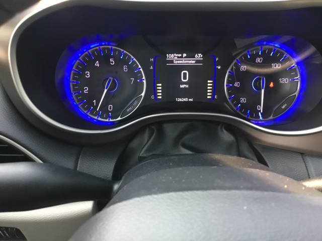 Used 2018 Chrysler Pacifica Touring Plus w/ Tire & Wheel Group FWD image 16