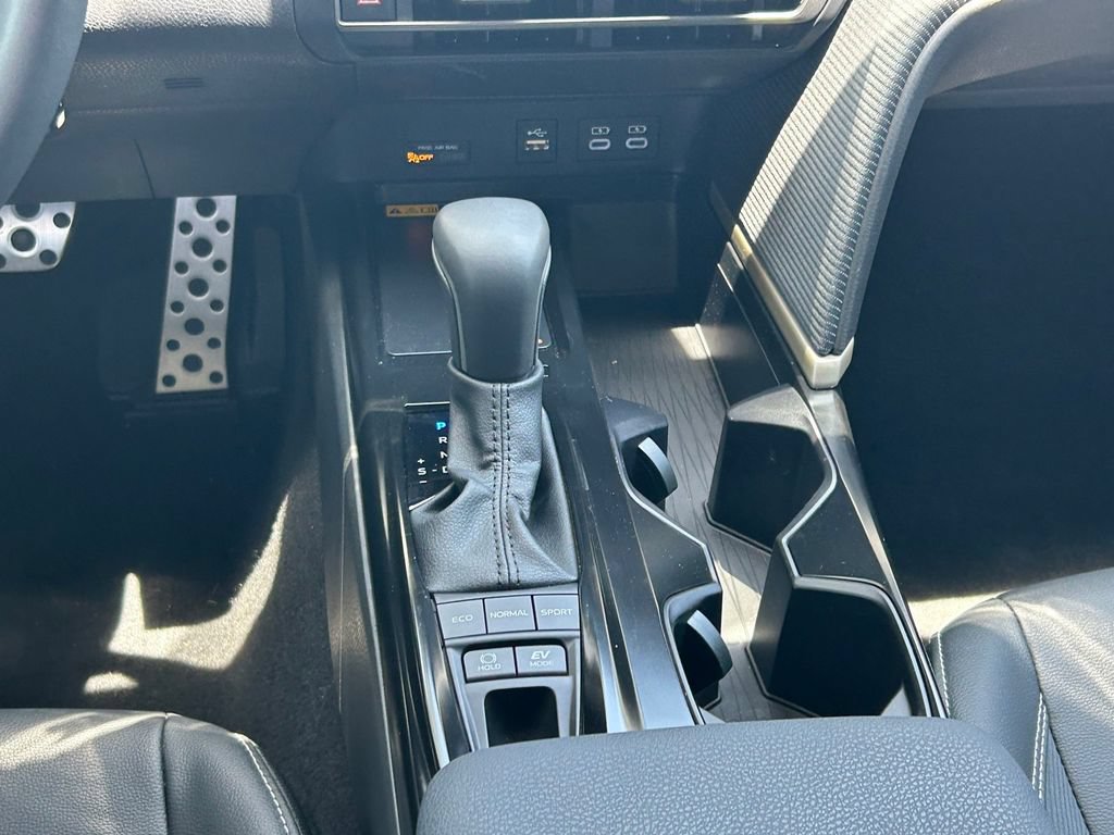 Used 2026 Toyota Camry SE w/ Multimedia Upgrade Package FWD image 21