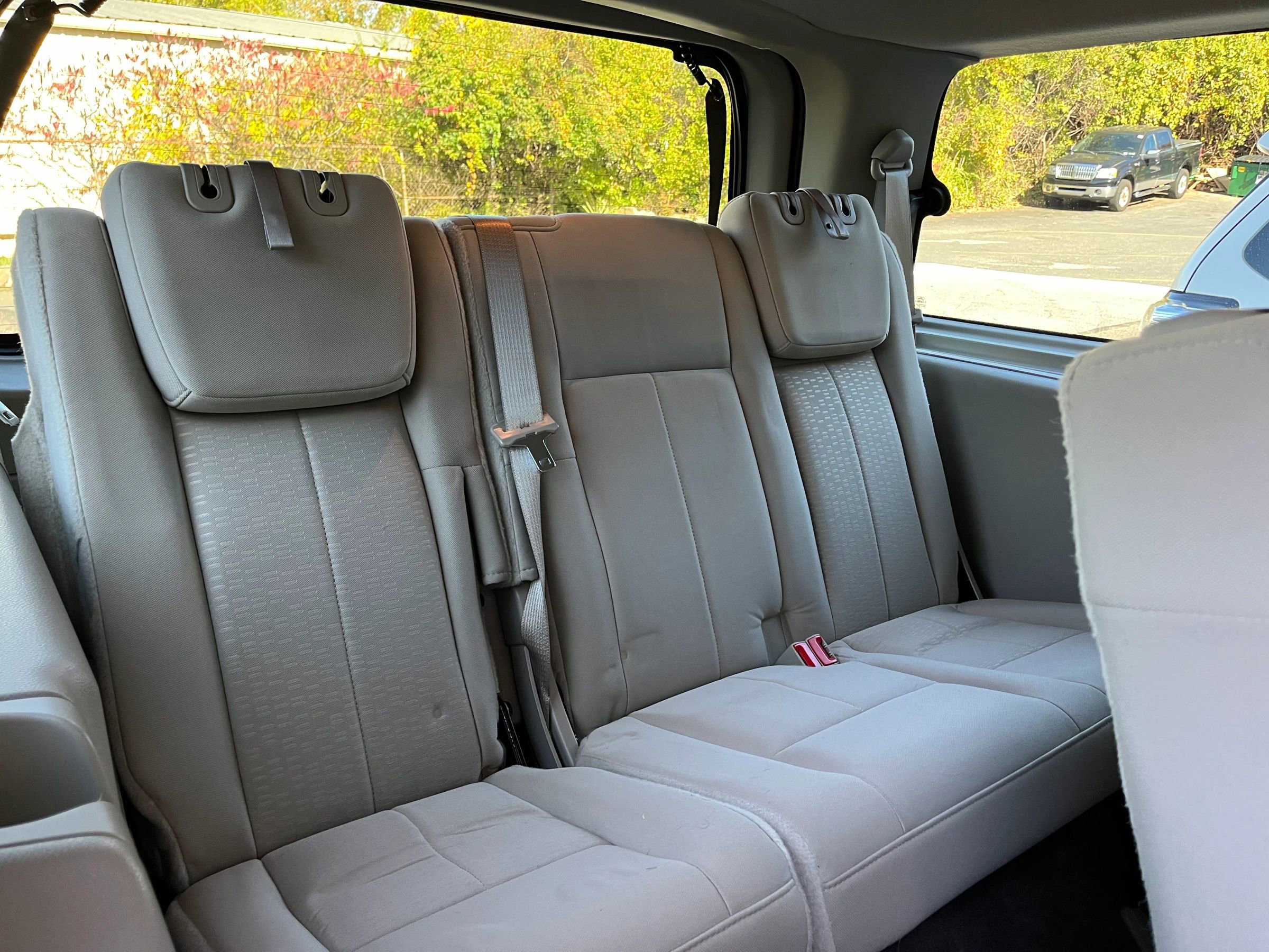 Used 2011 Ford Expedition XLT w/ HD Trailer Tow Pkg image 19