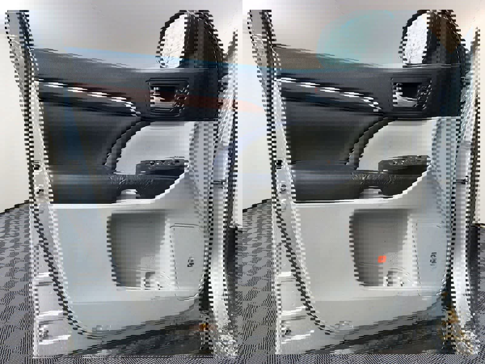 Used 2015 Toyota Highlander Limited image 9