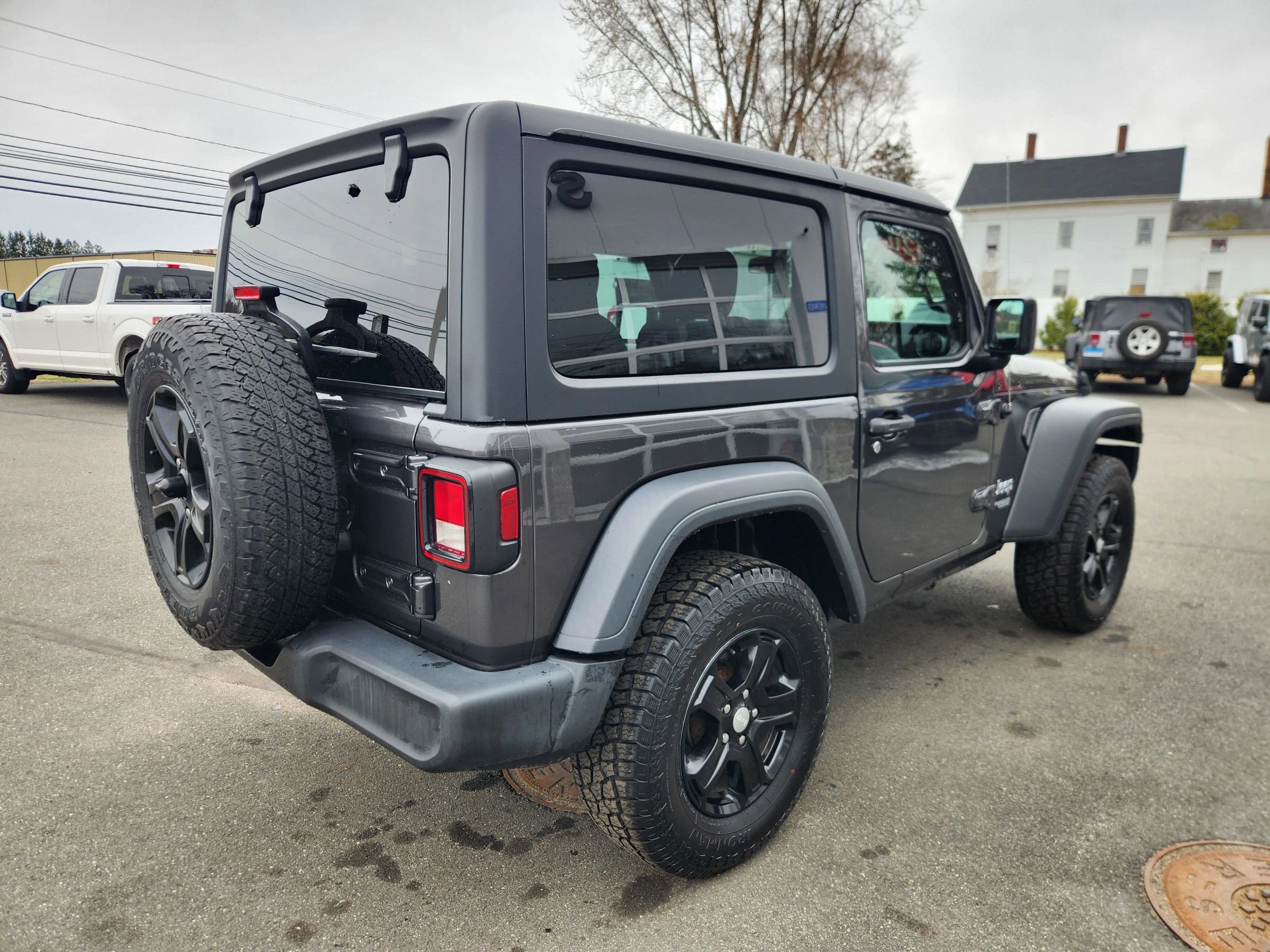 Used 2020 Jeep Wrangler Sport image 15