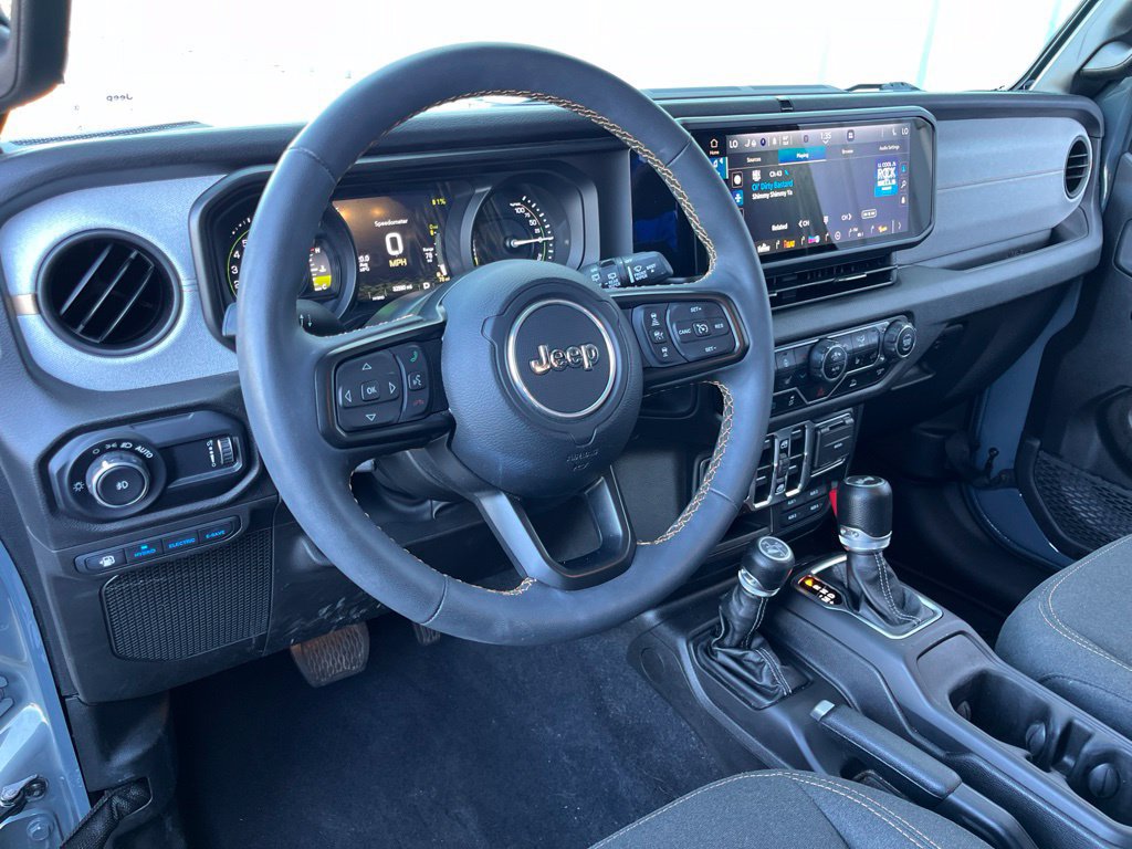 Used 2024 Jeep Wrangler Unlimited w/ Convenience Group AWD/4WD image 2