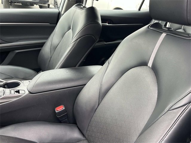 Used 2023 Toyota Camry XSE image 28