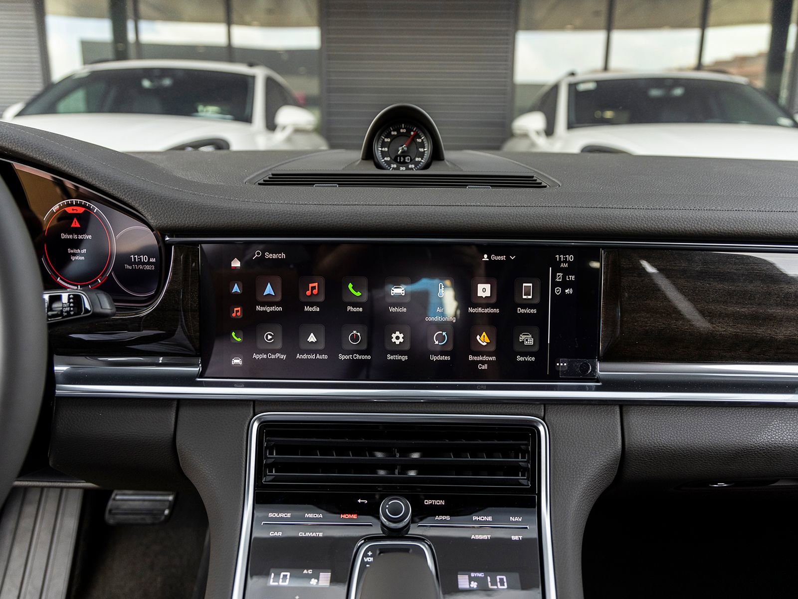 Certified 2023 Porsche Panamera Platinum Edition image 30