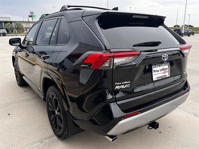Used 2024 Toyota RAV4 SE AWD/4WD image 5