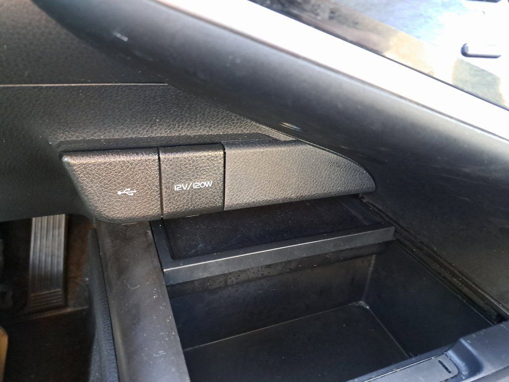 Used 2023 Toyota Camry SE image 19