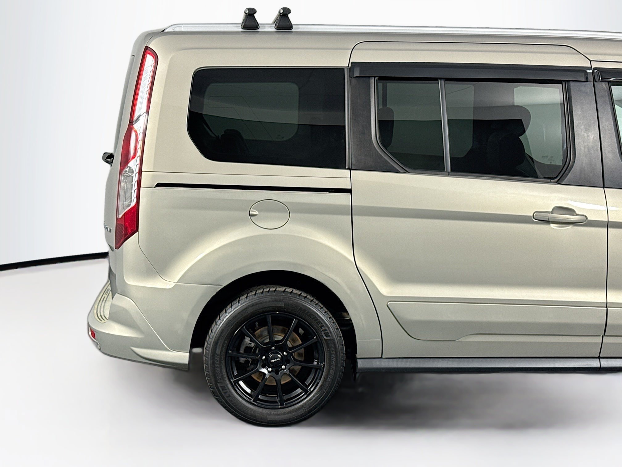 Used 2016 Ford Transit Connect Titanium FWD image 45