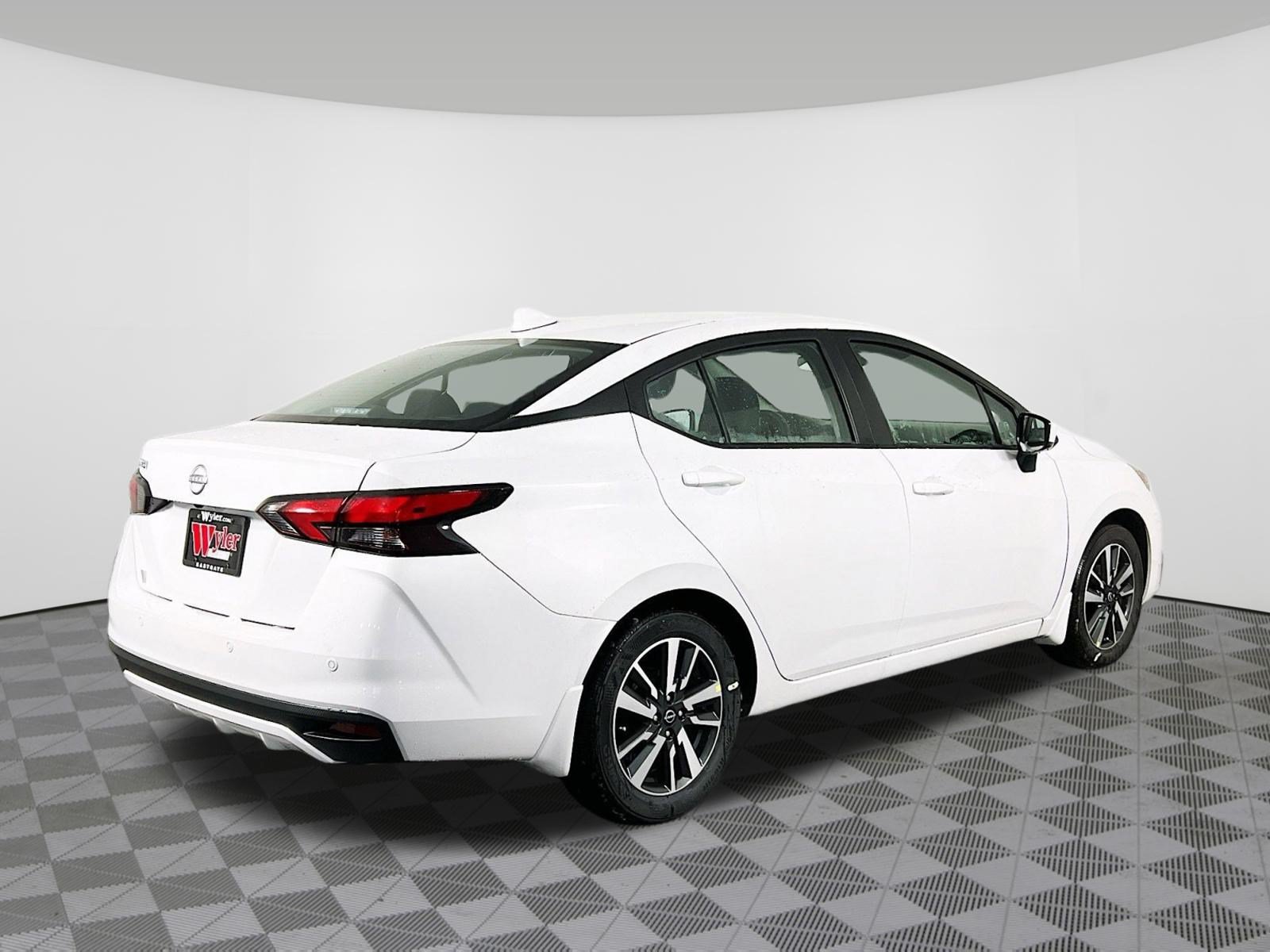 New 2025 Nissan Versa SV w/ Trunk Package FWD image 29