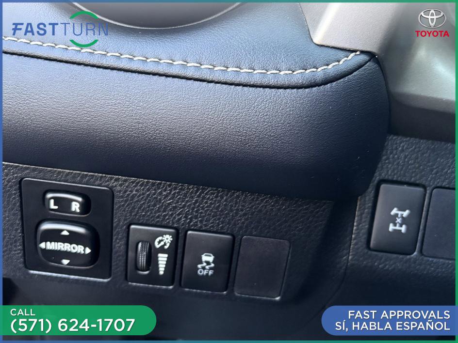 Used 2013 Toyota RAV4 XLE AWD/4WD image 35