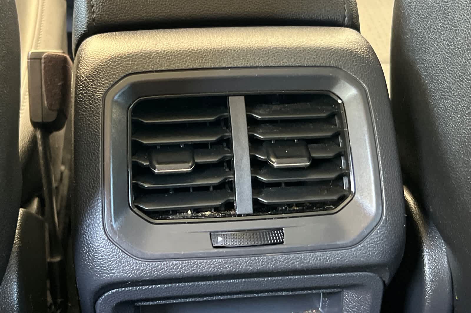 Used 2020 Volkswagen Tiguan SE AWD/4WD image 14